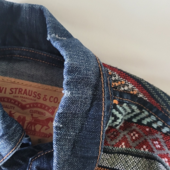 Levis 90s Aztec Embroidered Denim Trucker‎ Jacket Mens Small Red Tab - Picture 9 of 14